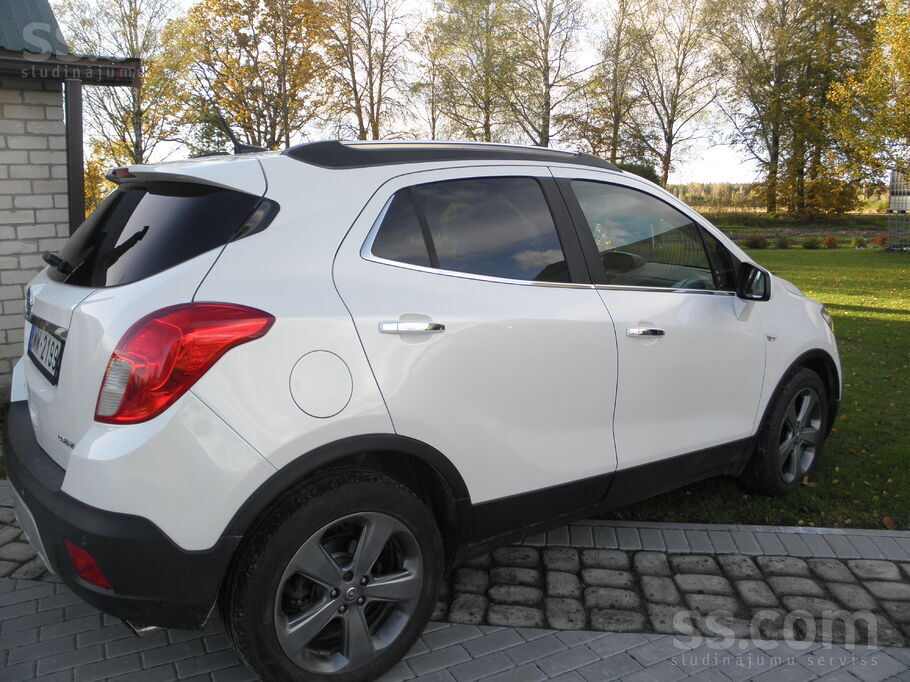Opel Pārdodu Opel Mokka balta perlamutra, pusādas salon