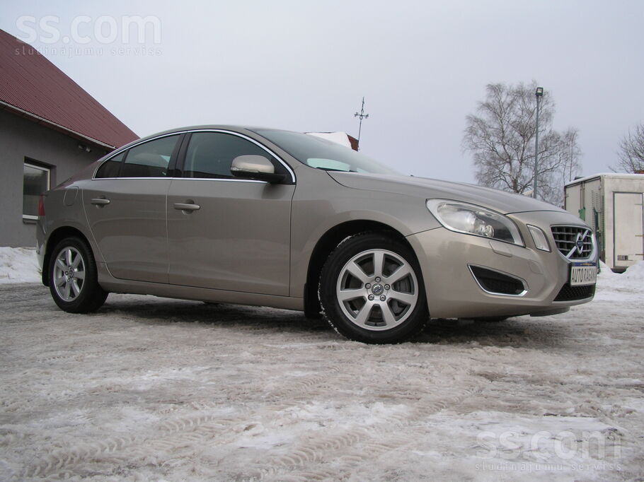 Volvo Tikko no Beļģijas. Volvo S60. 2.4d5. Labs aprīkoju