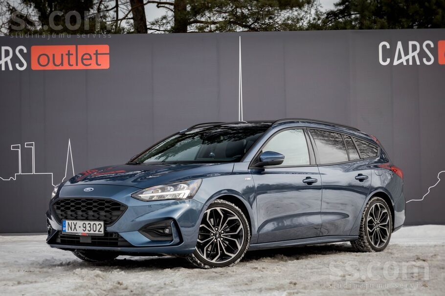Ford Ford Focus ar 1.5 litru benzīndzinēju un automātis