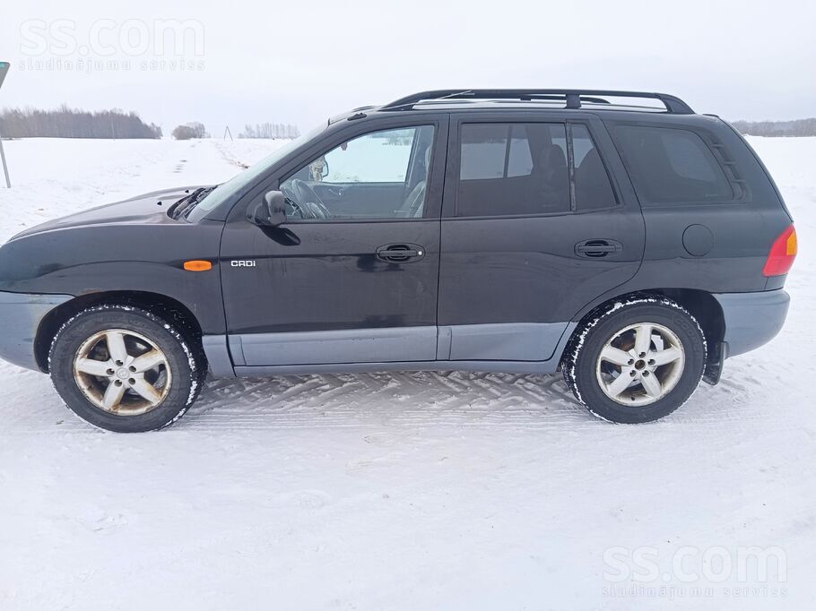 Pārdodu Hyndai Santa Fe 4x4 ar TA lidz šī gada decembrim. Nomainīta jauna mo