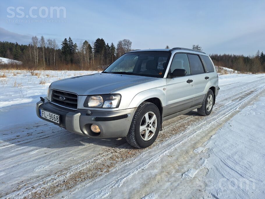 Subaru Pārdodu Subaru Forester 4x4 2003 gada ar 2.0 benzī