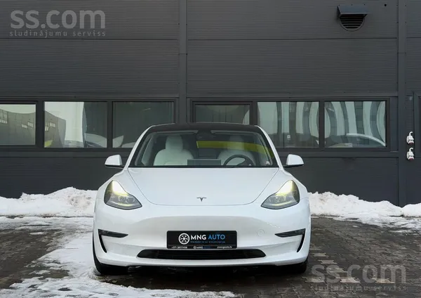 Pārdošana: Tesla Model 3 Long Range Dual Motor, 366 KW (498 Ps). 
Automašīna ir iev