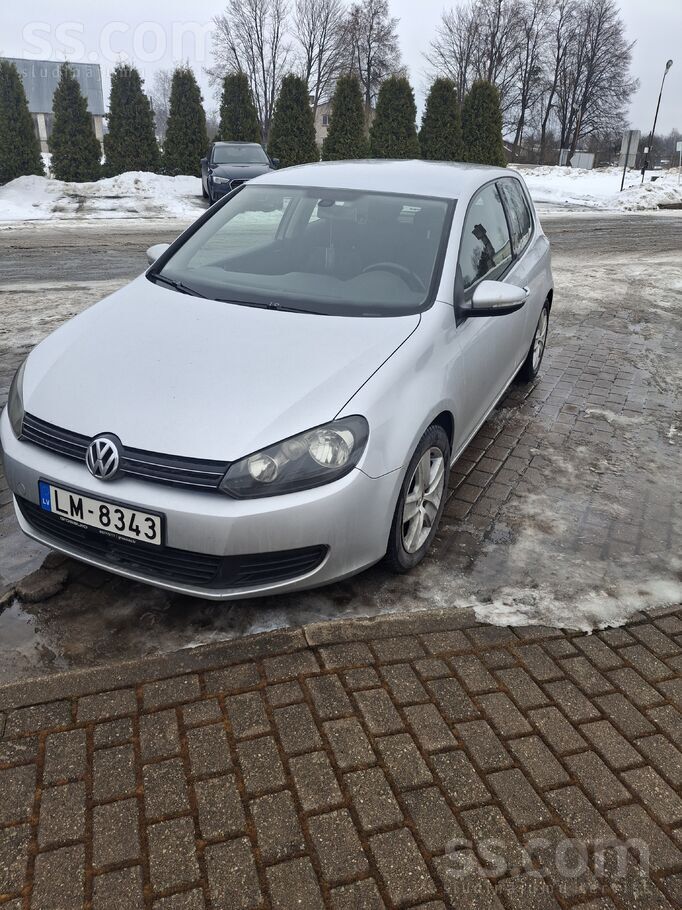 Labdien , pārdodu savu auto, 2.0 dīzelis, ļoti ekonomisks auto, svaiga tehni