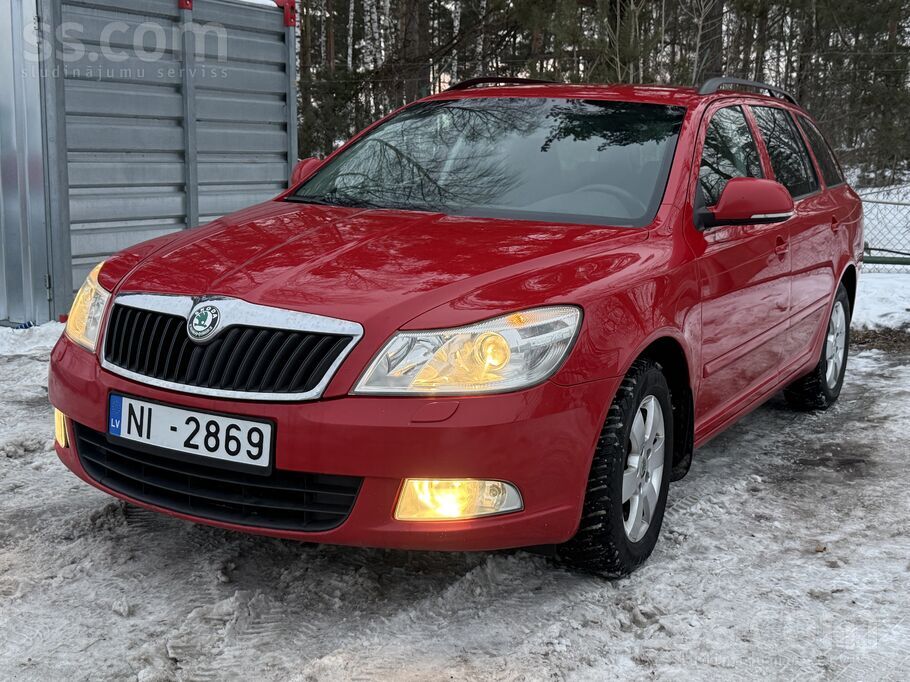 Škoda ar svaigu skati uz gadu, labas ziemas riepas, automāts, dīzelis.
Aut