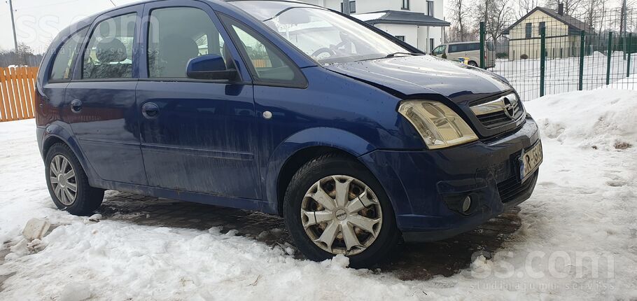 Opel Pārdod Opel Meriva 2008 – iedarbināms, pēc sadursm