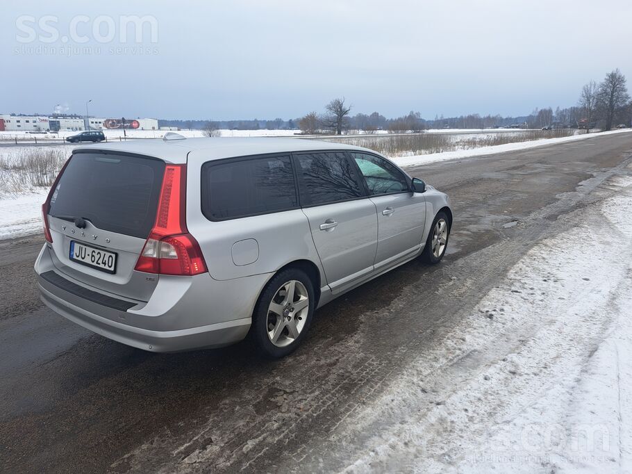 Volvo Automašīna uzticama un lietošanas kārtībā. Visas a
