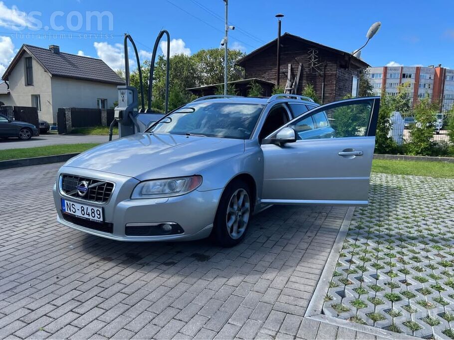 Volvo Pārdodu vai mainu Volvo V70 2.4 D5 158 kW Awd Ocea
