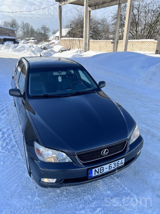 Pārdodu, tiko izieta tehniskā
Jauns vējstikls
Metināti sliekšņi un šur tur