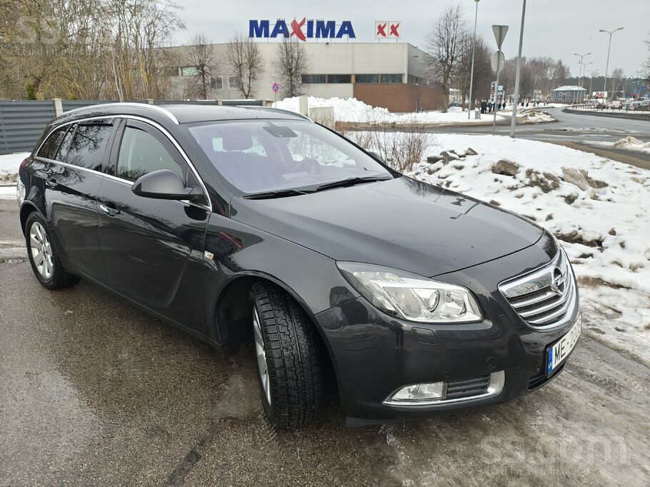 Opel Pārdodu Opel Insignia Sports Tourer/2.0 Dīzelis/a2