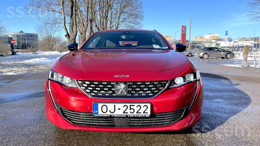 Peugeot 508 GT, 1, 6 Plug-in Hybrid, kopējā jauda 225 hp. 
Lādējams hibrīds