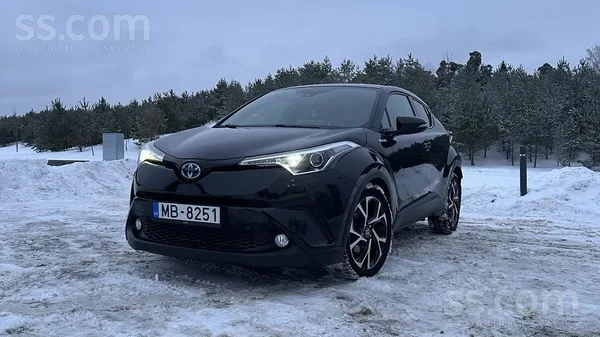 Toyota Toyota C-Hr Hybrid 2019 – kopts un uzticams auto. 