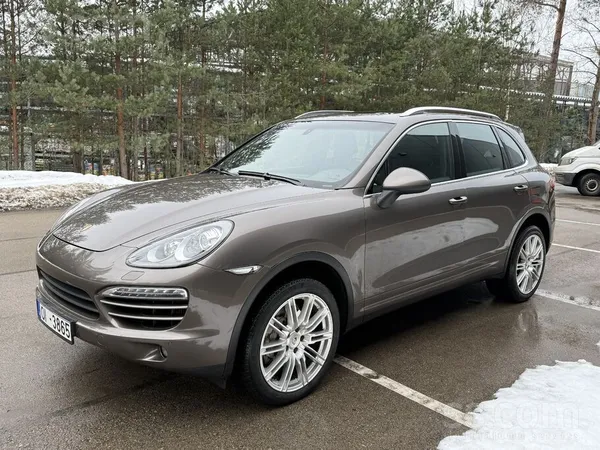 Porsche Pārdod Porsche Cayenne 3.0D (2011)