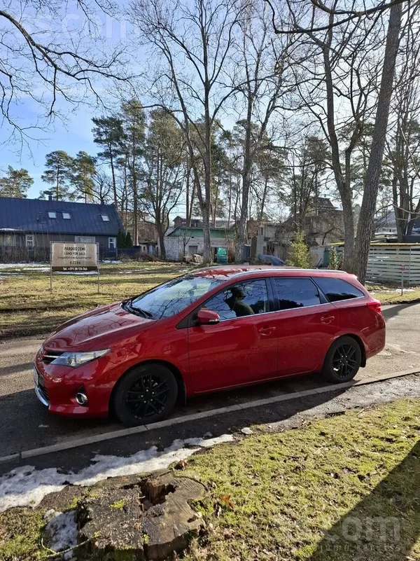 Toyota Pārdodu auto Toyota Auris, vasaras un ziemas riepa