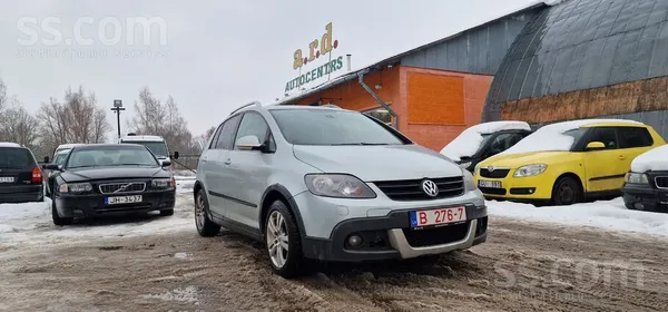 Volkswagen VW Golf Plus Cross. Daudz labu ekstru. Daudzfunkci