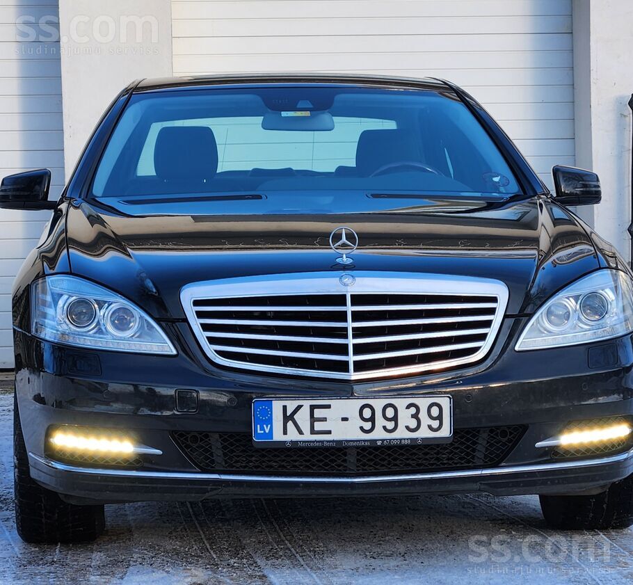 Mercedes S350 Bluetec 4Matic 255 z. s. (190 kW) – ļoti kopt