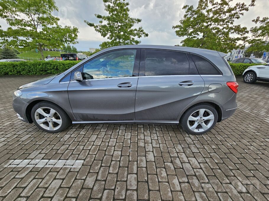 Mercedes Mercedes Benz B-Class 2012. gada, 1.8 litru dīzeli