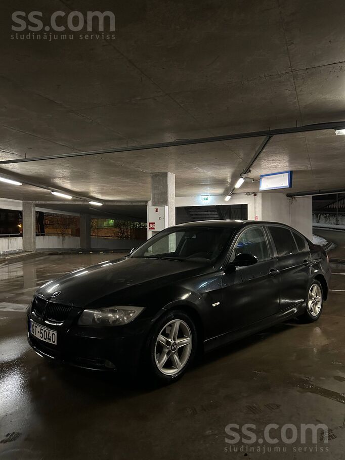 BMW Tirgu iet draudzenes bmw, numuri nenāk kopā ar aut
