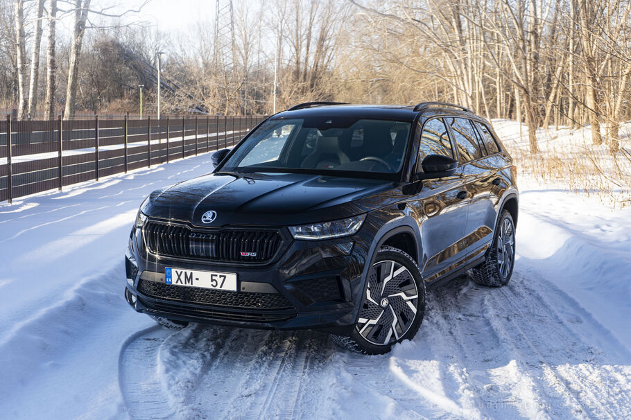Škoda Kodiaq Vrs, 2.0 benzīns, 180 Kw / 245 Zs, 7-p. Dsg, 4x4.
Pirmā reģ