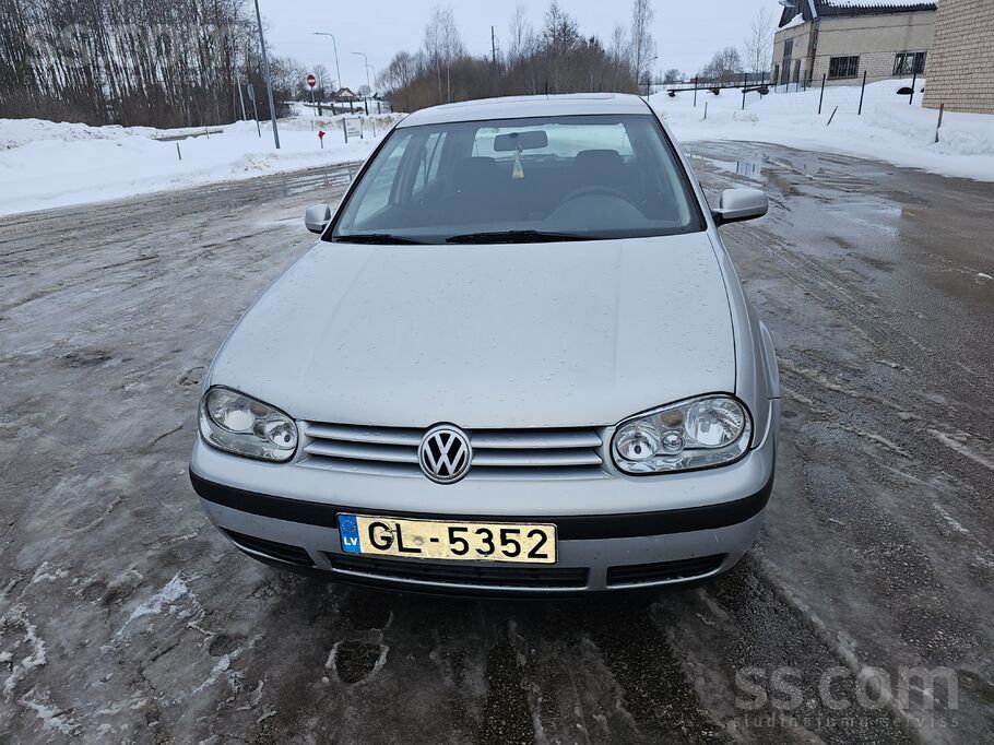 Volkswagen Pārdodu Volkswagen Golf 4 ar 1.6 / 74 kw benzīna d