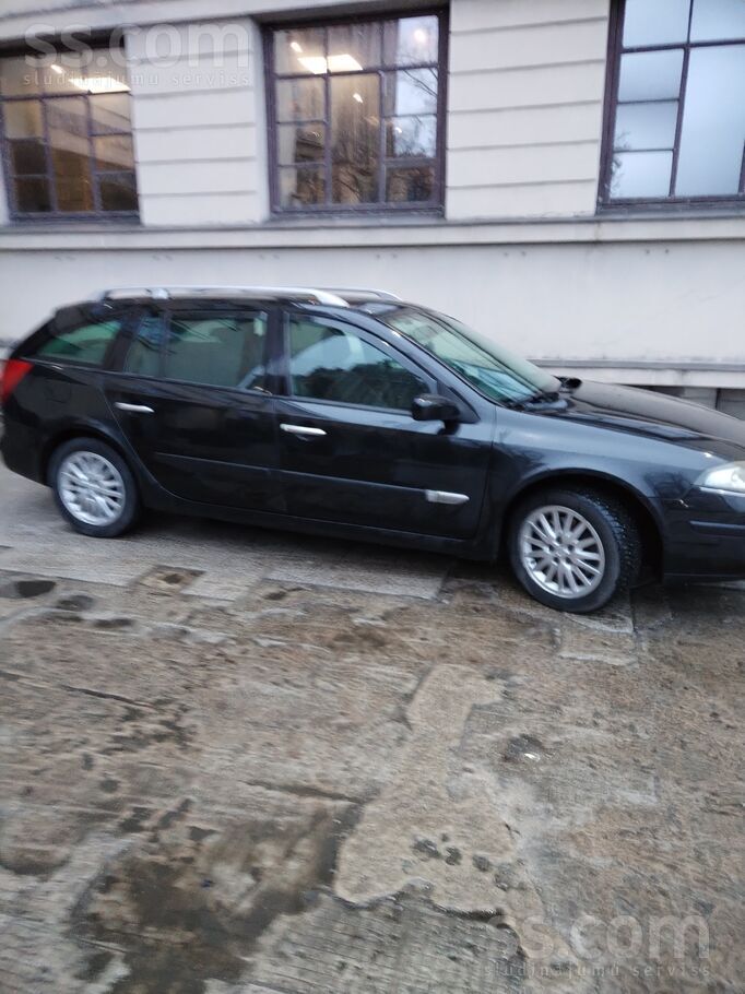 Renault Pārdodu sakarā ar citas iegādi. Jautajumi pa telef