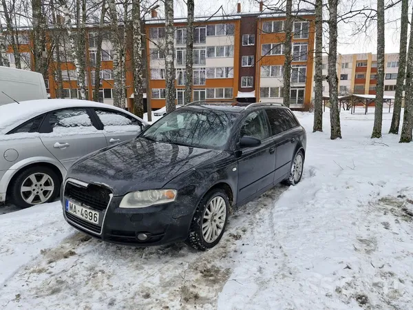 Audi Audi A4B7 3.0Tdi quattro ar manuālo ātrumkārbu. No