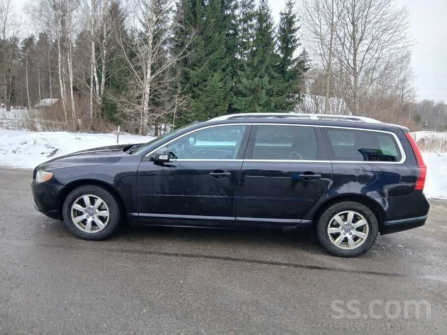 Volvo Pārdodu Volvo V70 2010.g. universāli ar manuālo (6