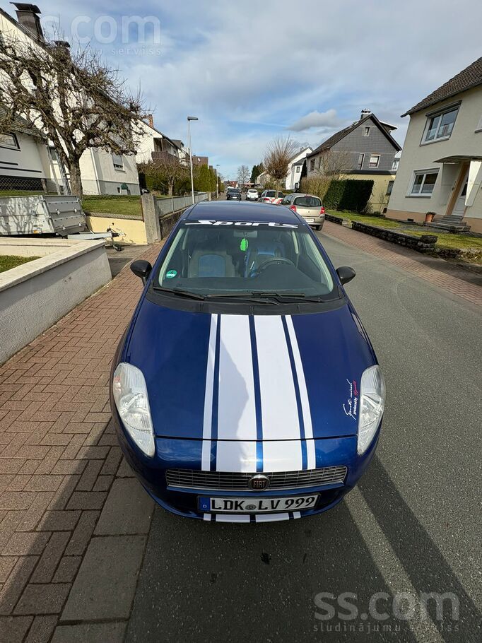 Продаю Fiat Punto 1.4 бензин. Машина в хорошем состоянии В Германии прошла Т