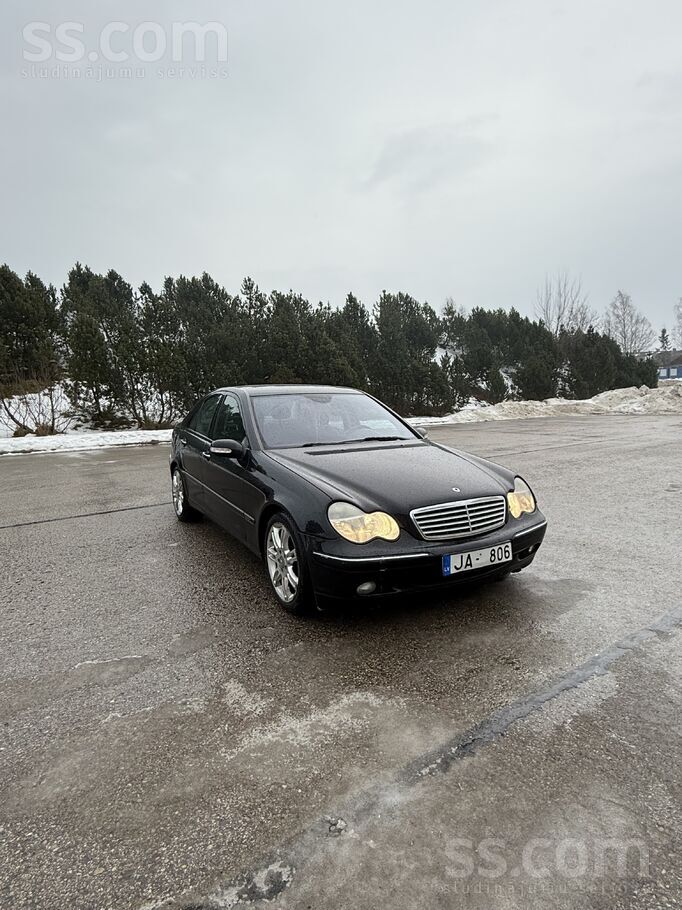 Mercedes Mercedes-Benz C220, 2005 год