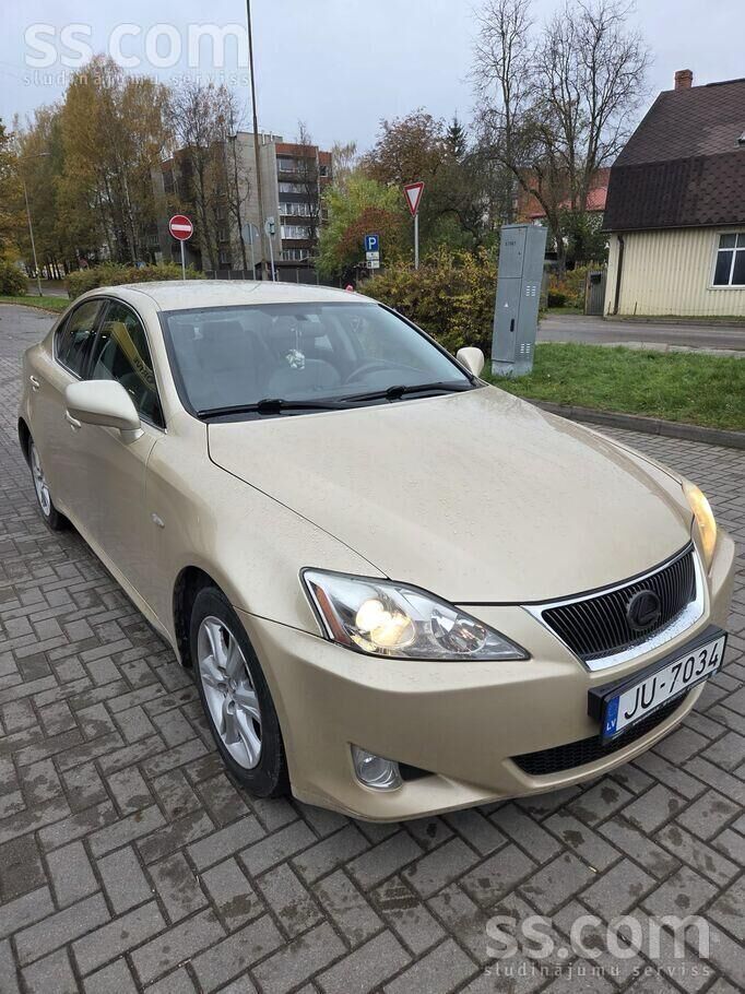 Pārdodu Lexus IS 220d (2006) 239k km ļoti labā stavoklī. 

Auto 2006. gada