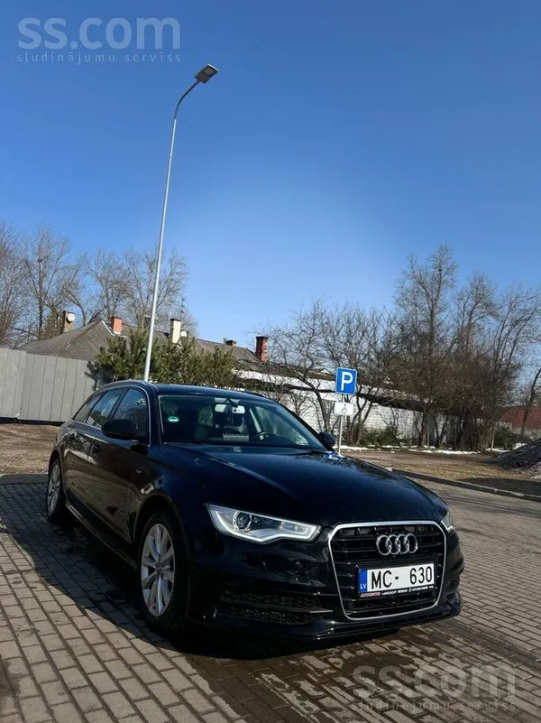 Audi Машина в отличном состояние, экономный двигатель ,
