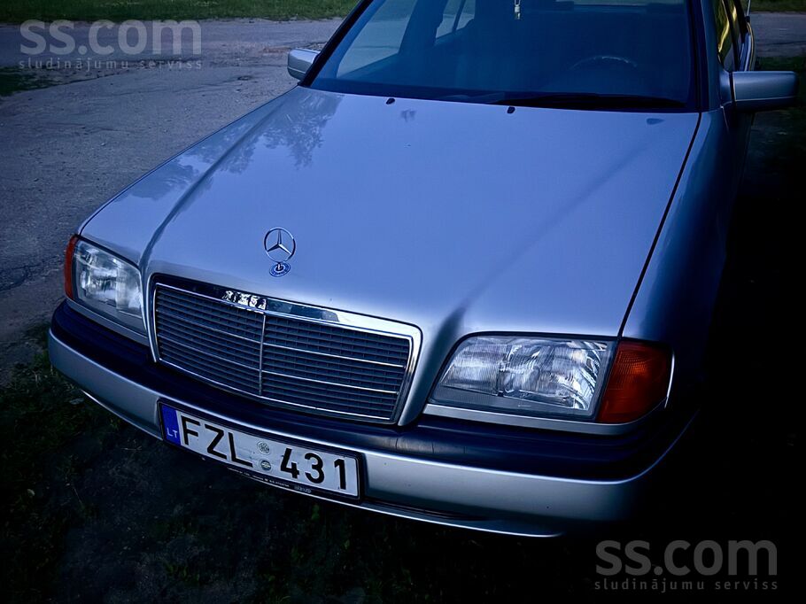 Pārdodu w202 mersi. 1.8 90kw, 122hp, benzīns gāze. Oriģināls 129 tūkstoši no