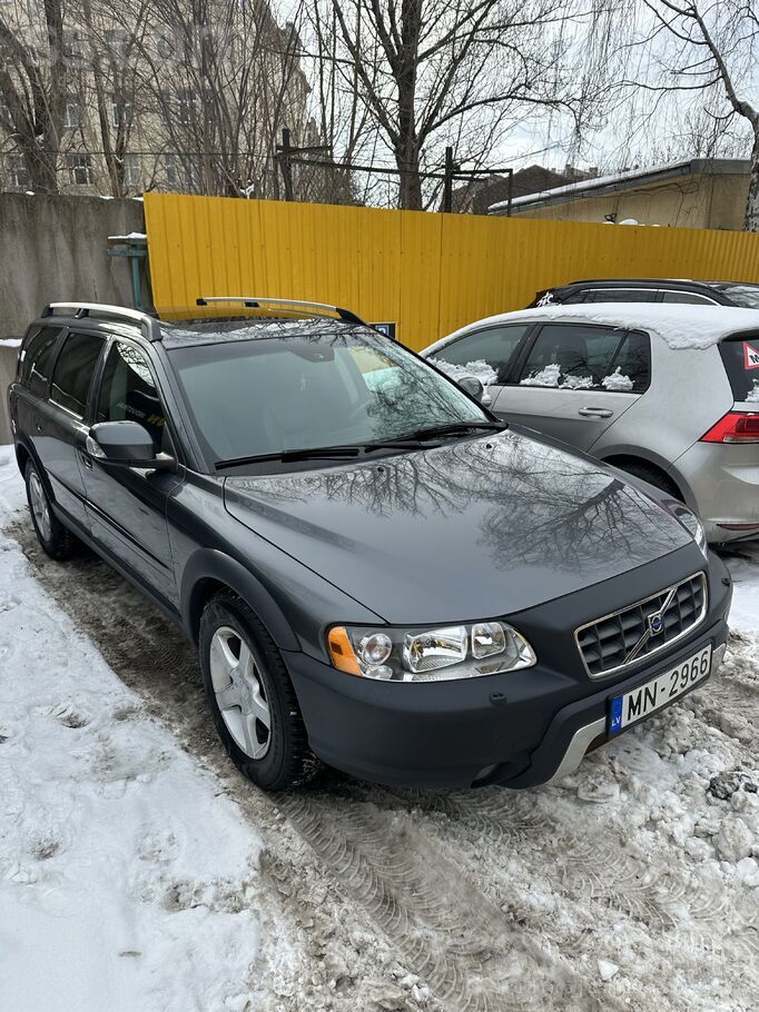 Pārdodas uzticamais Volvo Xc70 Cross country ar 2.4 D5, dīzela motoru, 
Ir