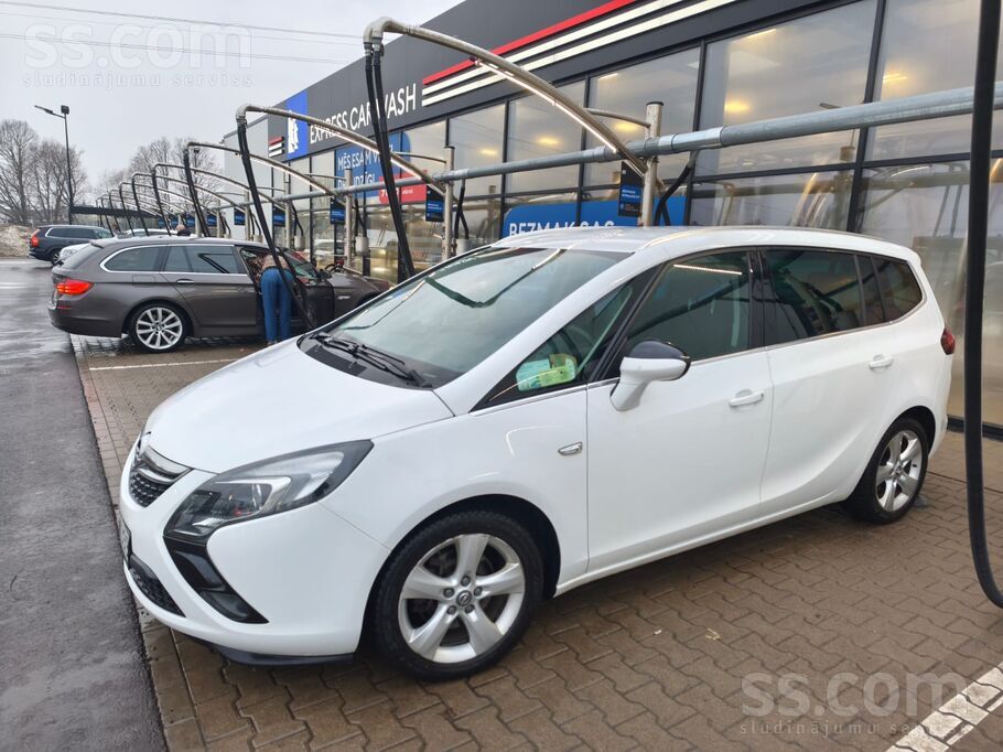 Opel Sakarā ar jaunas automašīnas iegādi, pārdodu lielu