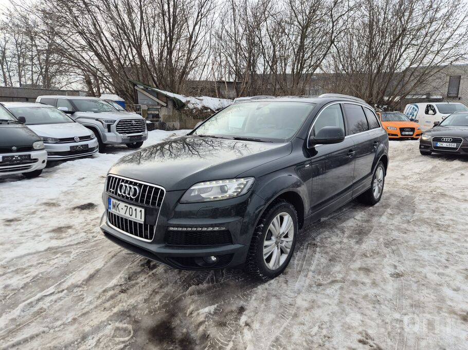 Audi Audi Q7 S-Line 7 Sēdvietas 4.2l dīzelis. 250kw