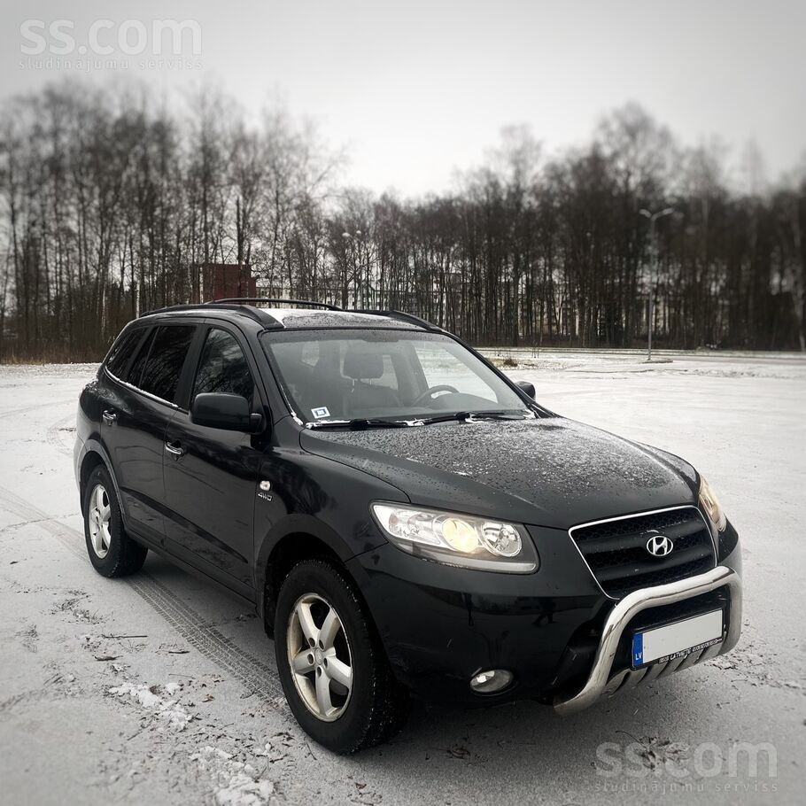Pārdodu Hyundai Santa Fe labā tehniskā un vizuālā stāvoklī. 
Uzticams un ie