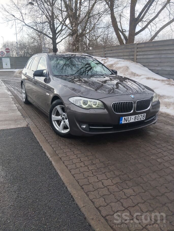 BMW Tiek pārdots 2011. gada BMW 525 (F11) ar jaudīgu u