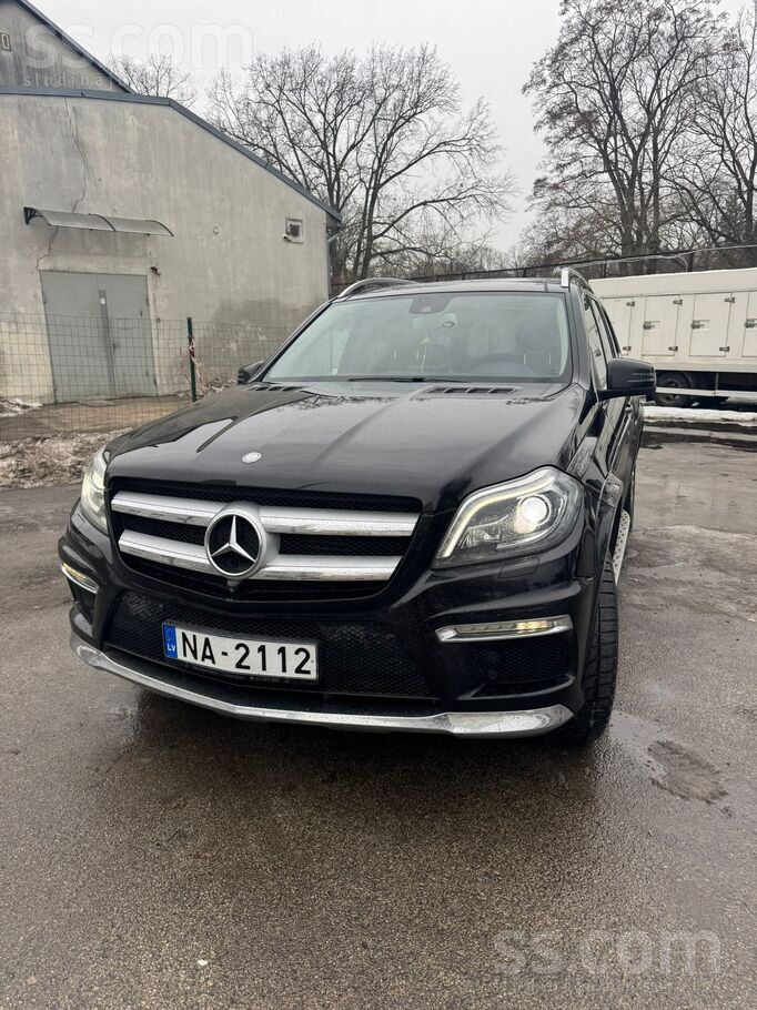 Mercedes benz GL 350 bluetec 4matic Amg в идеальном техническом состоянии
П