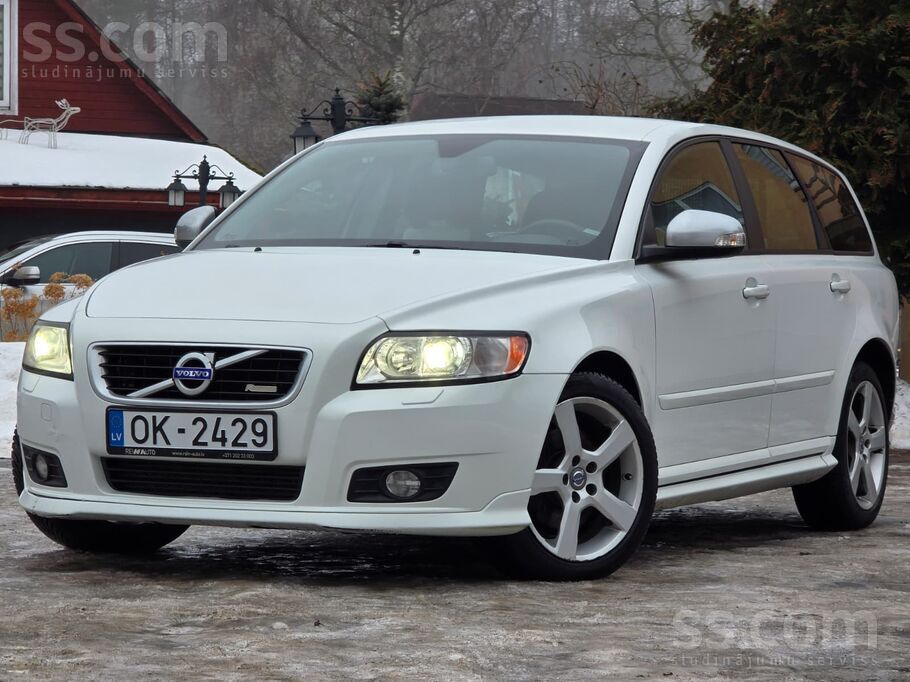 Volvo R-Design. Edition. D3 110Kw/150Zs. Mehānika. Tikko