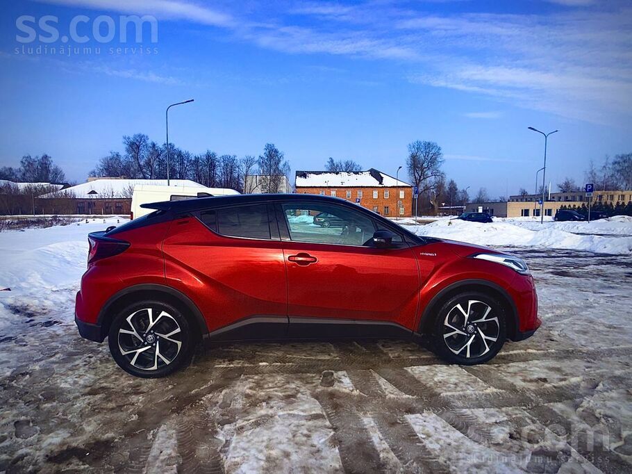 Toyota Хороший автомобиль, своевременно обслуживался. Тех