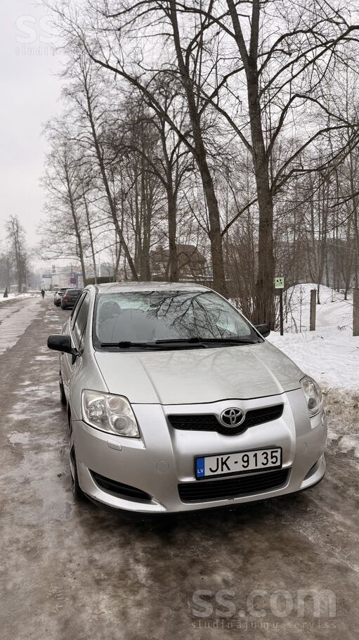 Toyota Продаётся машина в нормальном состоянии. Ездили на