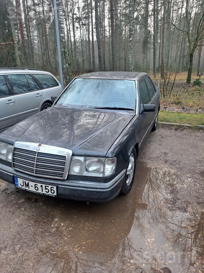 Mercedes Pardodu labu Mersi. Vīrsbūve bez rusas. Priekš vas