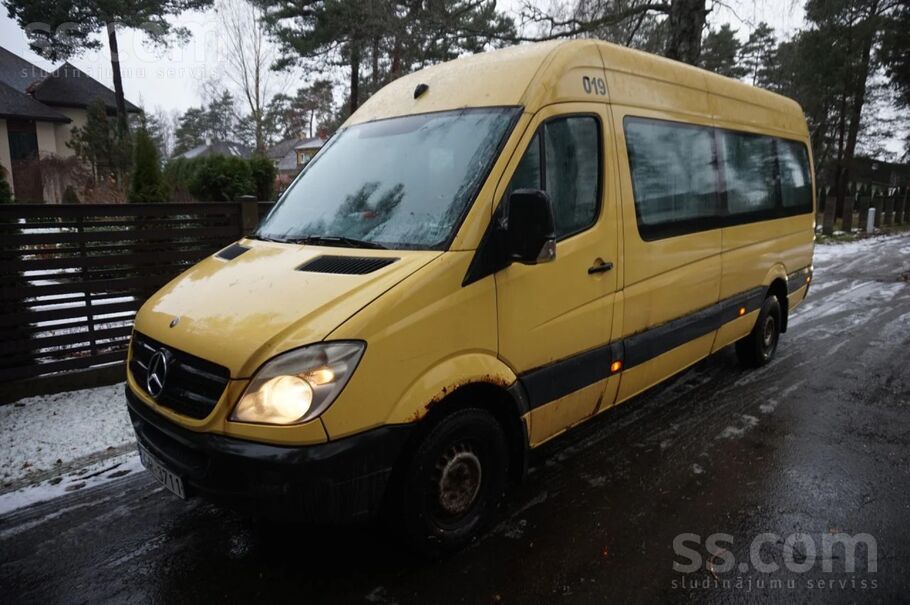 Mercedes Pārdodu Mercedes Benz Sprinter 315 autobusu ar 17 