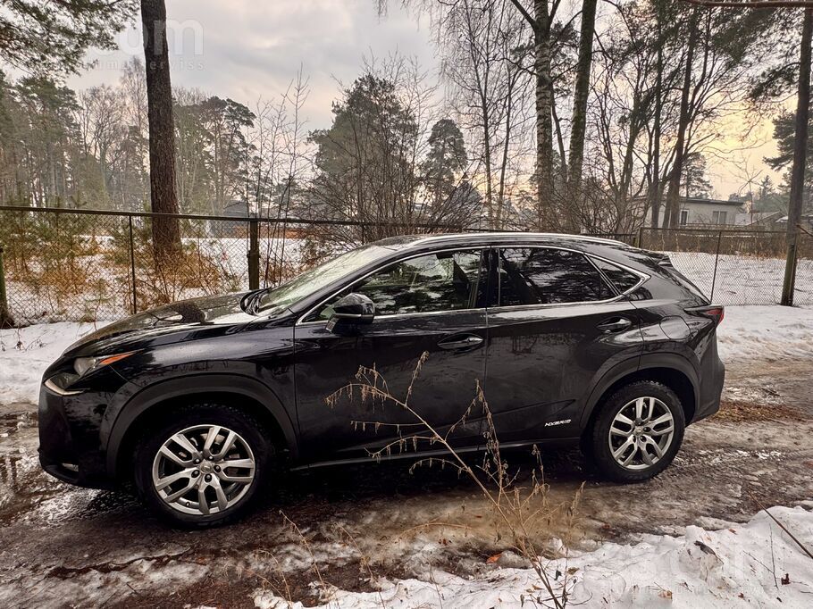 Pārdodu ļoti uzticamu un samērā ekonomisku Lexus, kas pirms 2 gadiem tika at