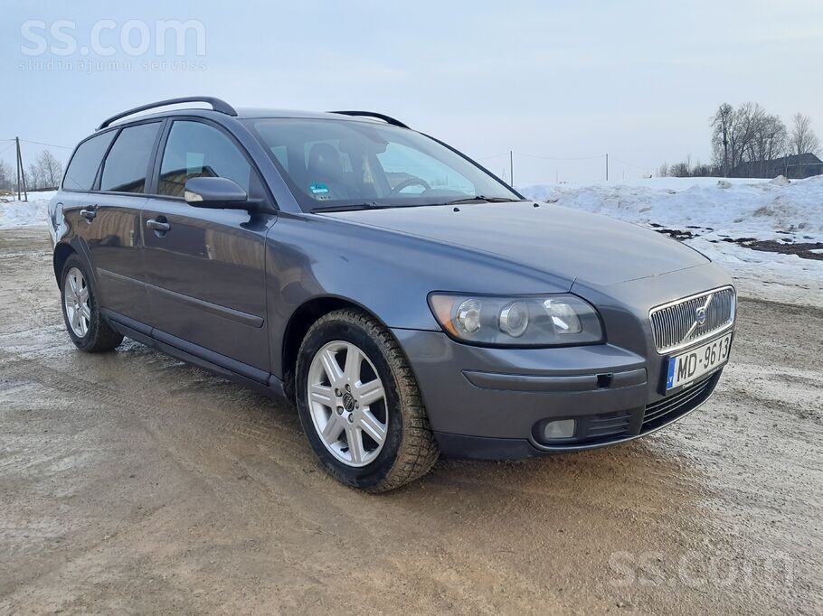 Volvo Pārdodu volvo v50 2005.g 2.0d Labā tehniskā un viz