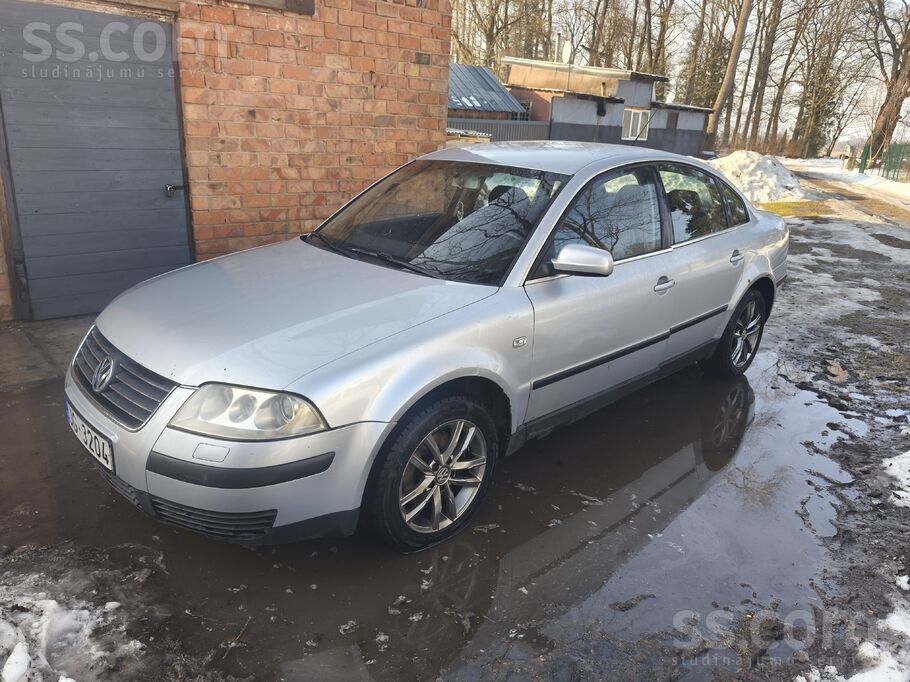 Volkswagen Tikko izieta Ta. Xenona tuvās gaismas, visi četri 