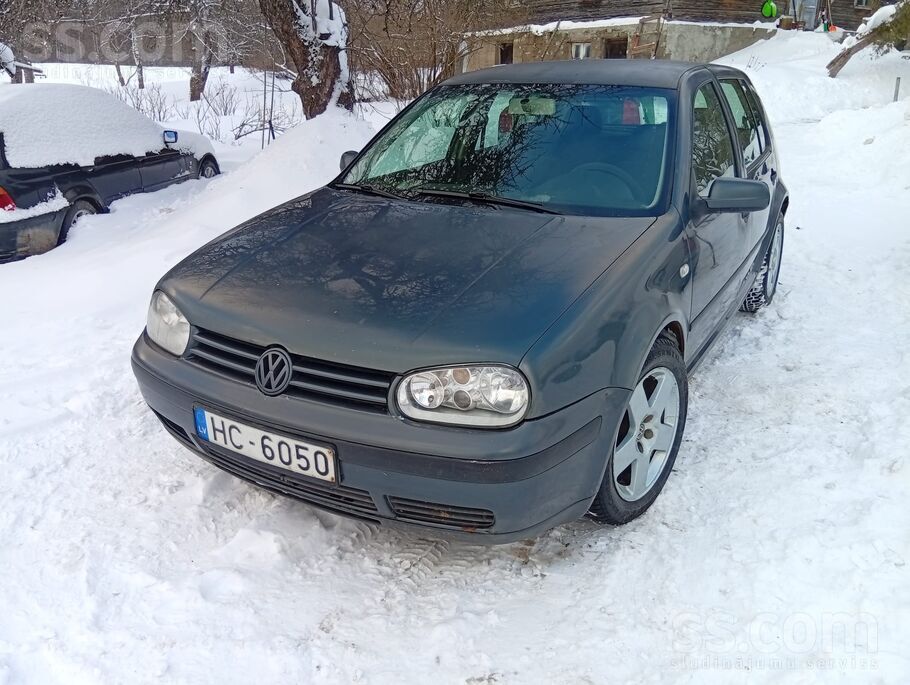 Volkswagen Pārdodu golf4 1.4 16v 55kw ar skati 08.01.27 sakar