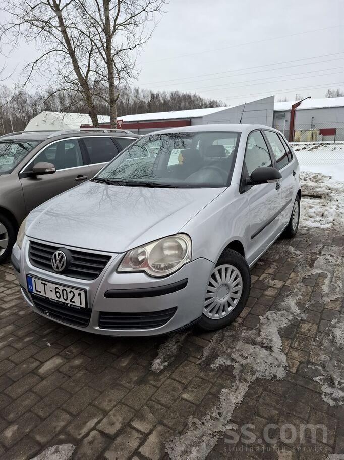 Volkswagen Automašīna ļoti labā tehniskā stāvoklī. Komplektā 