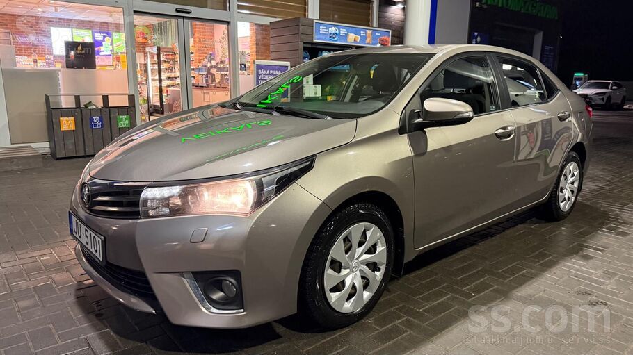 Toyota Pārdodu Toyota Corolla. 1.6 benzīns. 2014.gada