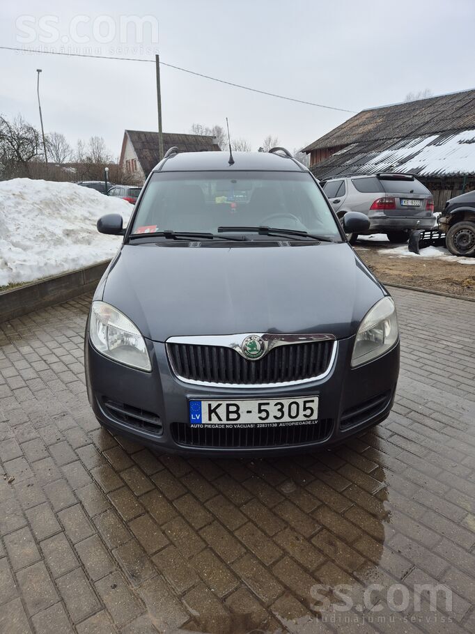 Jauna TA. Līdzi nāk arī vasaras riepas.