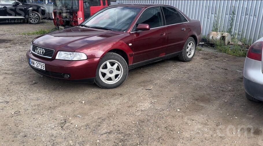 Audi Audi a4 1.9tdi 66kw labais sūkņa motors.